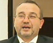 Dobeš předvánočním nákupem vyvolává davovou psychózu. Realita je však jiná...